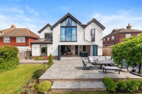 8 Stair Road 16.jpg