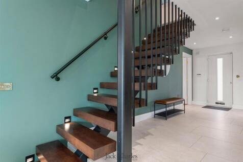 8 Stair Road 48.jpg