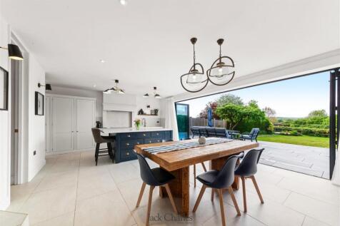 8 Stair Road 18.jpg