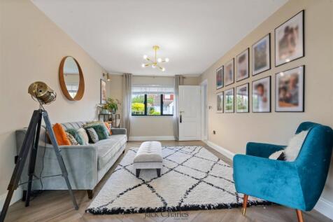 8 Stair Road 49.jpg