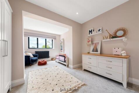 8 Stair Road 19.jpg