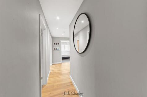 28 Barchester Way-18.jpg