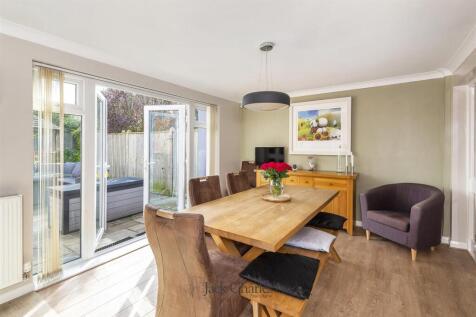 14 Fleming Way, TN10 4RU 007.jpg