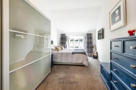 14 Fleming Way, TN10 4RU 014.jpg