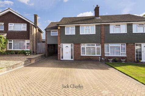14 Fleming Way, TN10 4RU 001.jpg