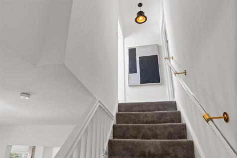 177 Hadlow Road 12.jpg
