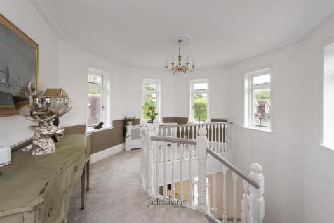 4 Springwood Hall, TN11 9LZ 008.jpg