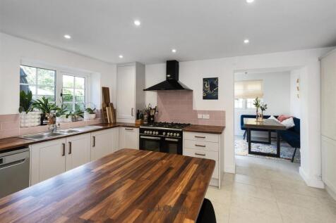 4 Long Mead Way, TN10 3TG 006.jpg