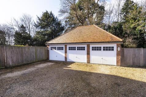 6 Oakhurst Park Gardens, TN11 8BF 003 2022-02-12 1