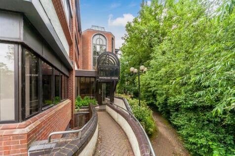 Riverbank House 15-02.jpg