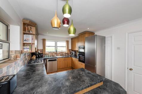 2 Chelsfield Close, TN11 0DW 009.jpg