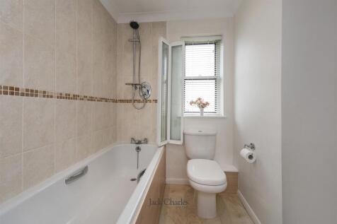 2 Chelsfield Close, TN11 0DW 014.jpg