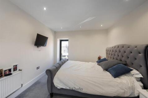 5 Ronnies Wharf, TN9 1EX 015.jpg
