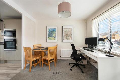 8 Twyford Rd, TN11 0HJ 002.jpg