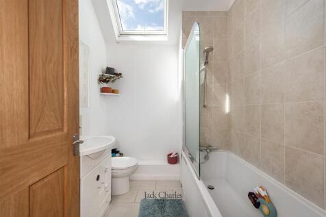 61 Shipbourne Rd, TN10 3DX 010.jpg