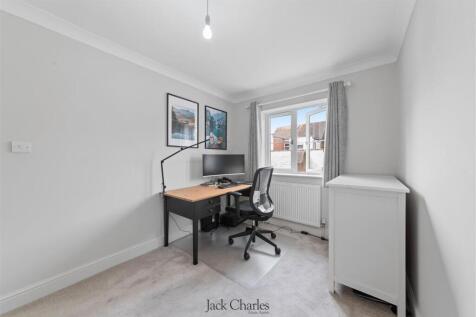 9 Wincliff Road_-14.jpg