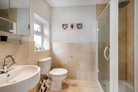 49 Wilman Rd, TN4 9AL 010.jpg