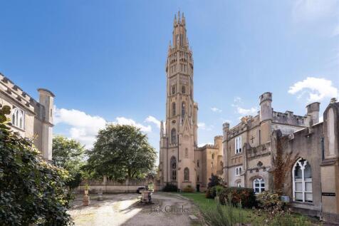 3 The Castle, TN11 0EG 003.jpg