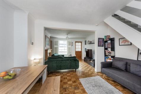 3 Alma Place, Hadlow, TN11 0DH  005.jpg
