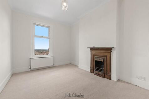 7 Baltic Road-6.jpg