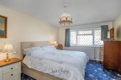 1 Rutherford Way, TN10 4RH 012.jpg