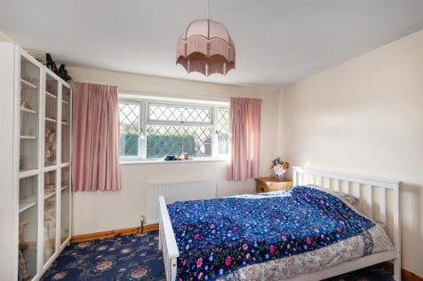 1 Rutherford Way, TN10 4RH 013.jpg