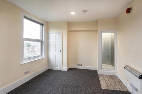 Flat 6, 255 Upper Grosvenor Rd, TN1 2EF 003.jpg