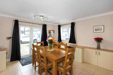 23 Barden Park Rd, TN9 1XD 007.jpg