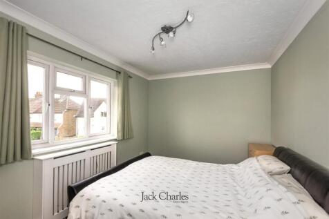 23 Barden Park Rd, TN9 1XD 009.jpg