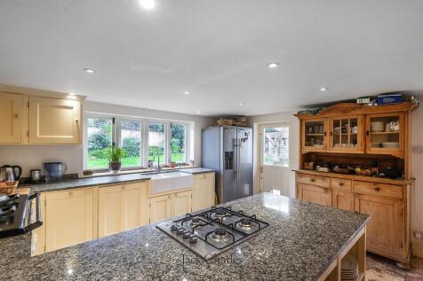 The Artichoke, Park Rd, TN11 9SR 010.jpg