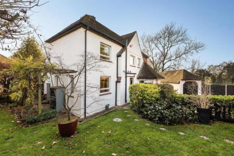 Whiteposts, Gorse Hill, DA4 0JU 002.jpg