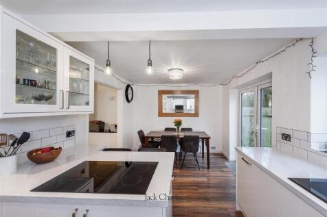 33 Wealden Close, TN11 9HB 007.jpg