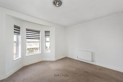 30 Woodlands, TN4 9HW 007.jpg