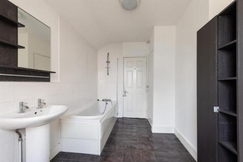 30 Woodlands, TN4 9HW 010.jpg