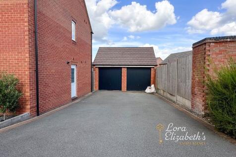 Driveway/Garage