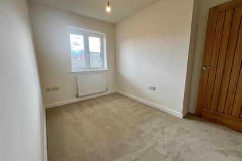 Bedroom 3a.jpg