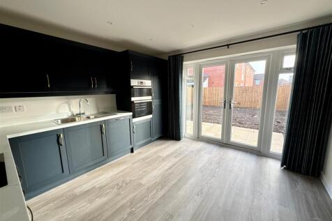 Kitchen 1.jpg