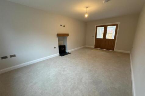 Living room 1a.jpg