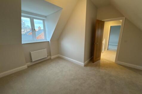 Bedroom 5a.jpg