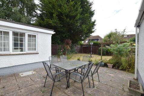 New Garden 24 hythe Road (2).JPG