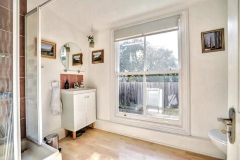 En suite to Second bedroom