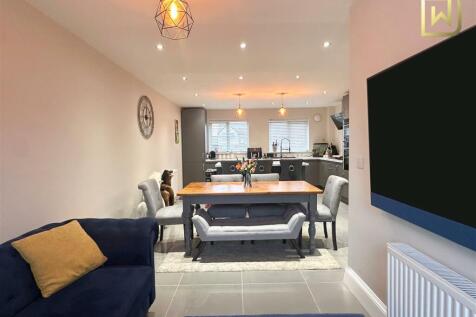 Kitchen Dining Area