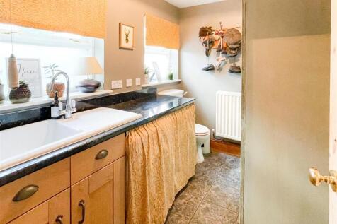 Utility Room/WC