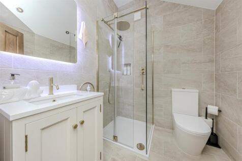 Annexe Shower Room