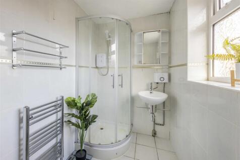 Ensuite Shower Room