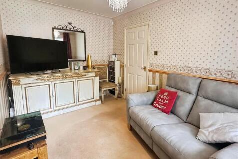Snug /  Dining Room