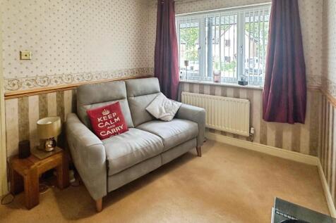 Snug/Dining Room