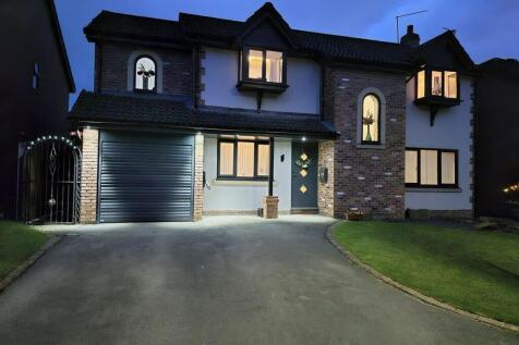 Night Front Aspect