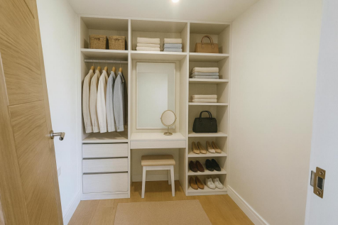 WALK-IN WARDROBE.png