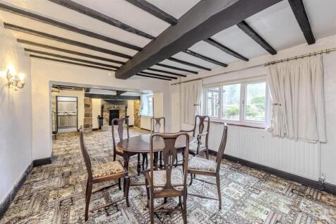 Sitting Room Open Plan With Dining Area